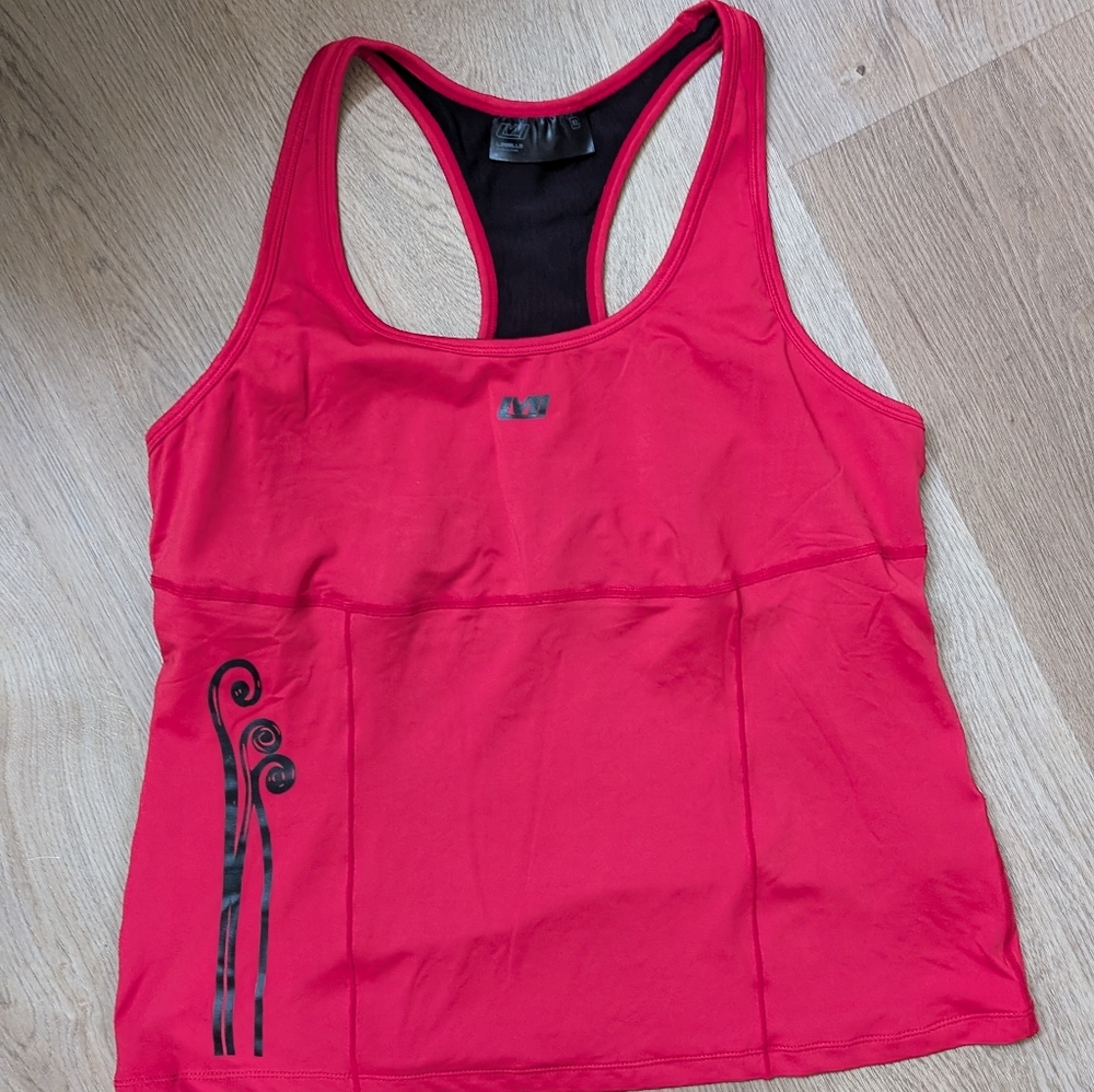 New Les Mills Body Pump Tank w build in Bra inserable